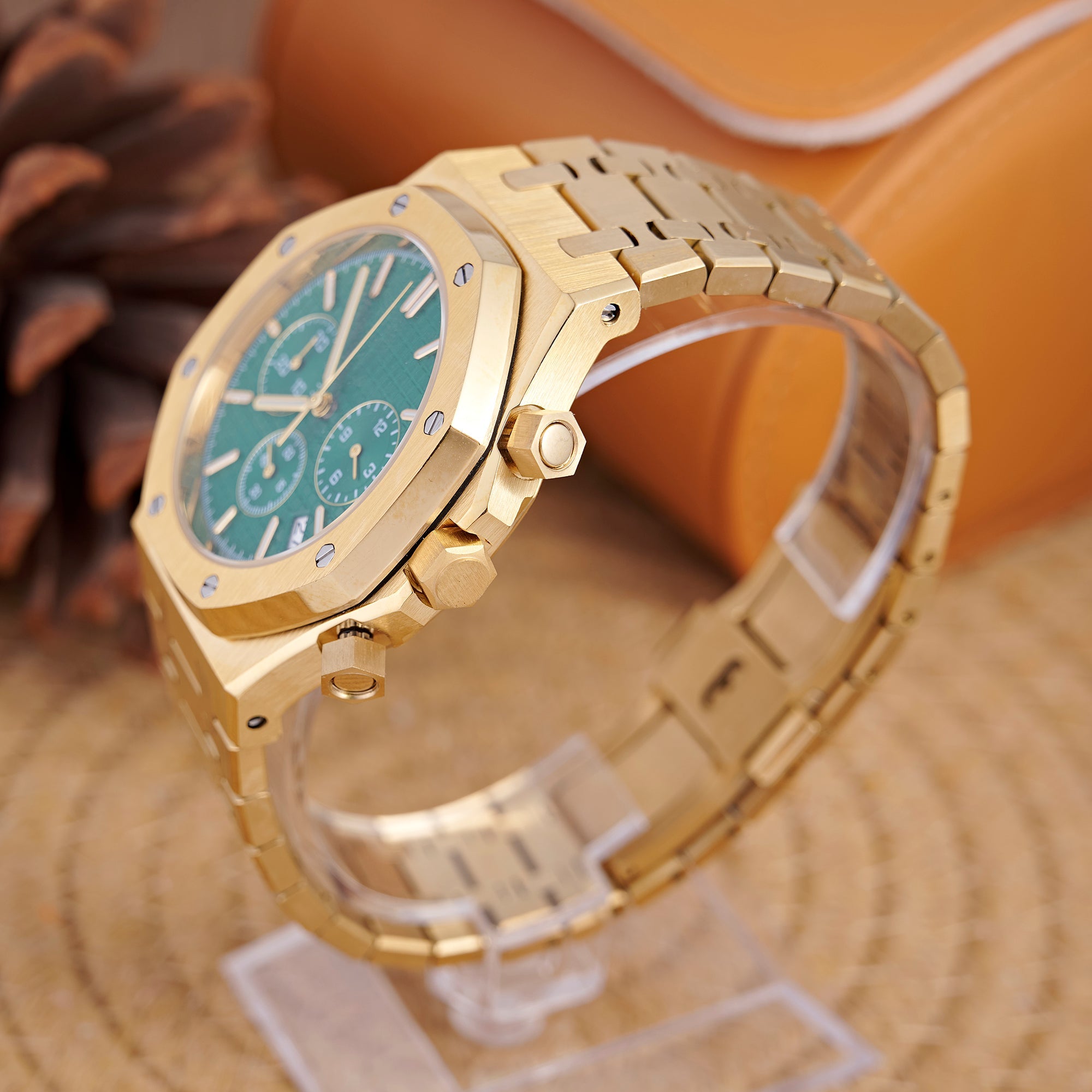 SEIKOAK GOLD AND GREEN DIAL