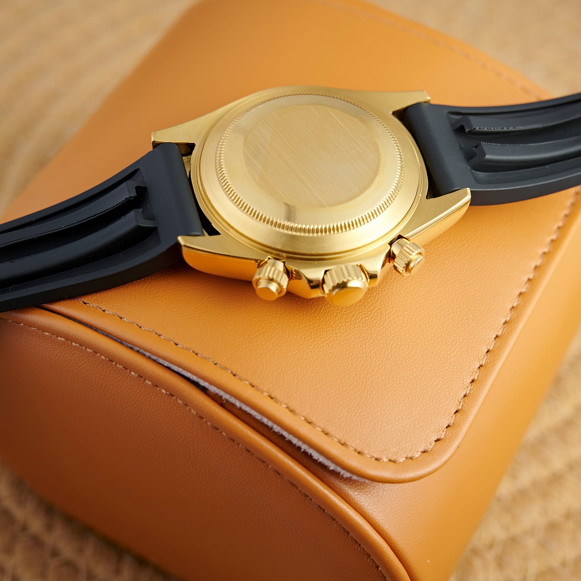 SEITONA GOLD BLACK DIAL DIAMOND