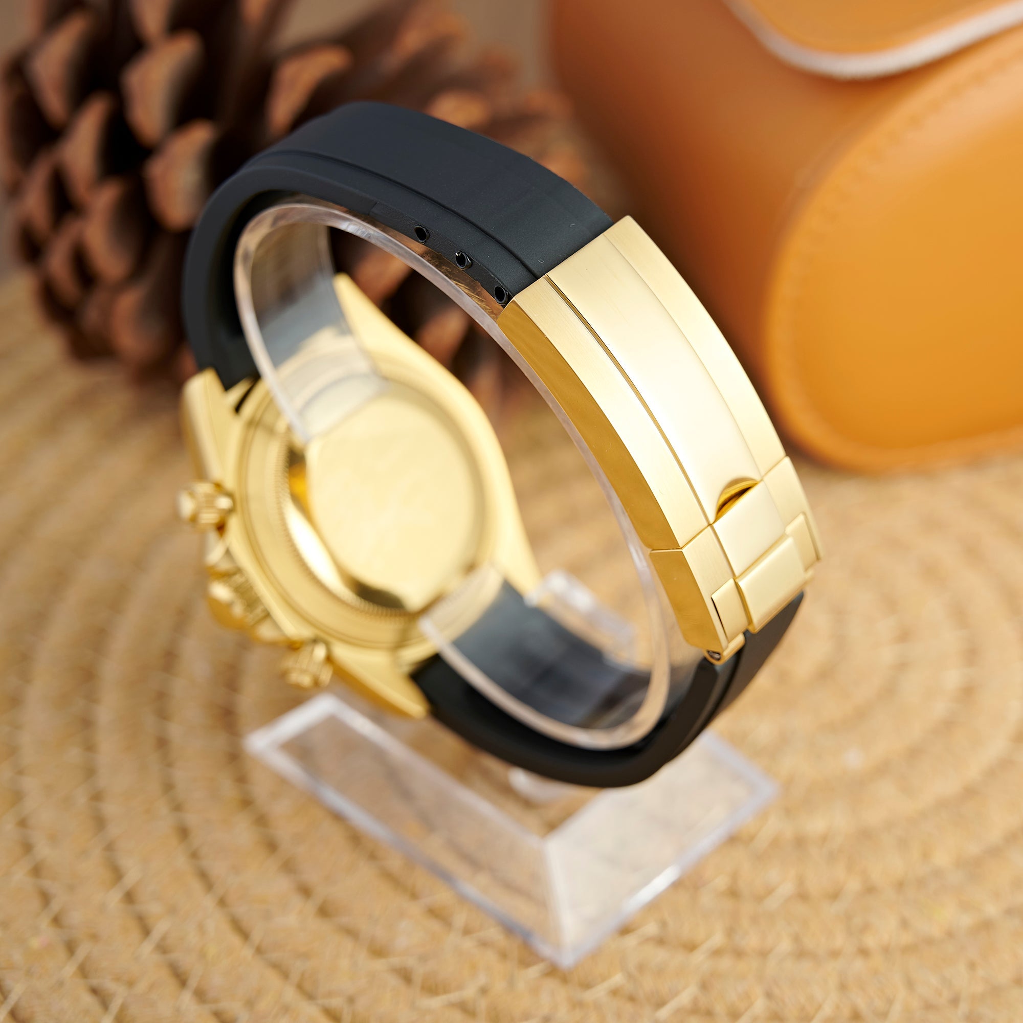 SEITONA GOLD BLACK DIAL DIAMOND