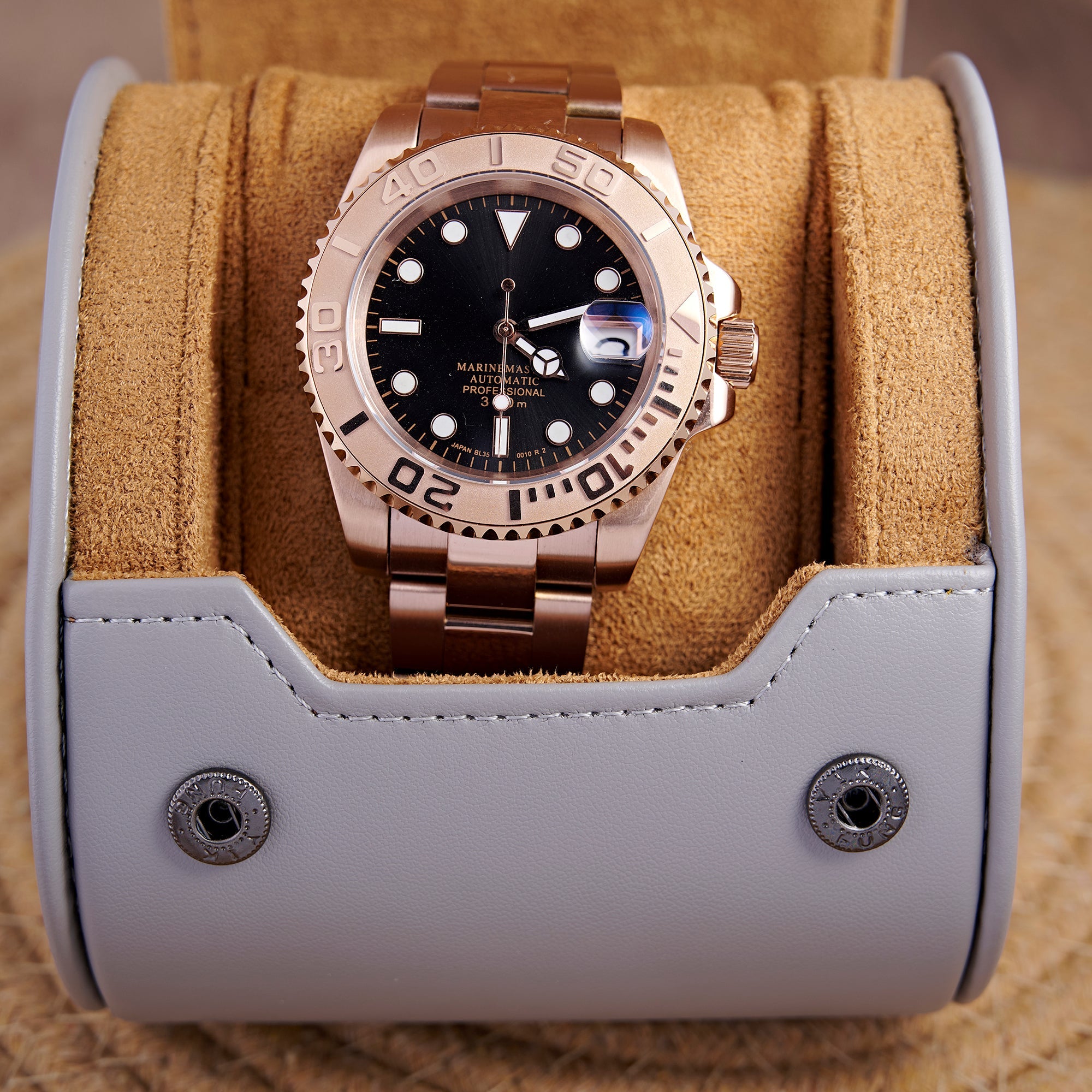 SEIKOMARINER MASTER ROSE GOLD BLACK DIAL